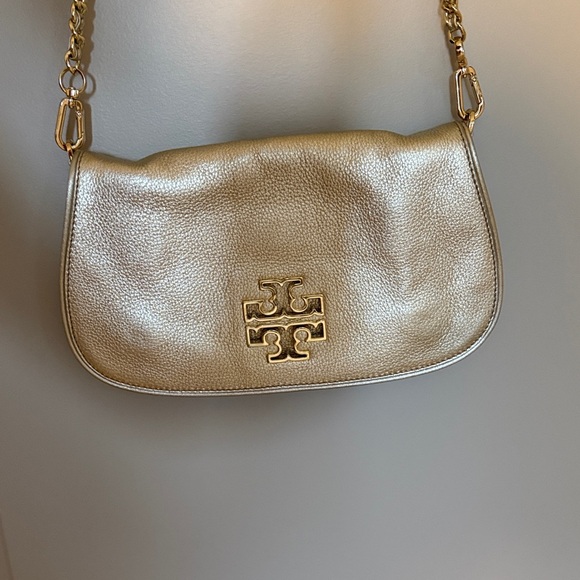 Gold Chain Shoulder Bag - Picture 2 of 8